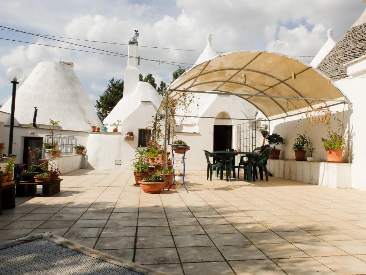 Trullo Chiari Di Bosco Villa Martina Franca Exterior photo