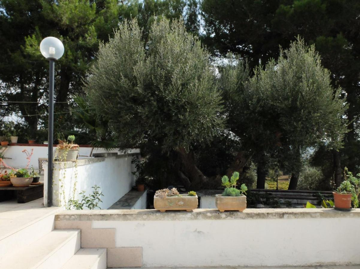 Trullo Chiari Di Bosco Villa Martina Franca Exterior photo